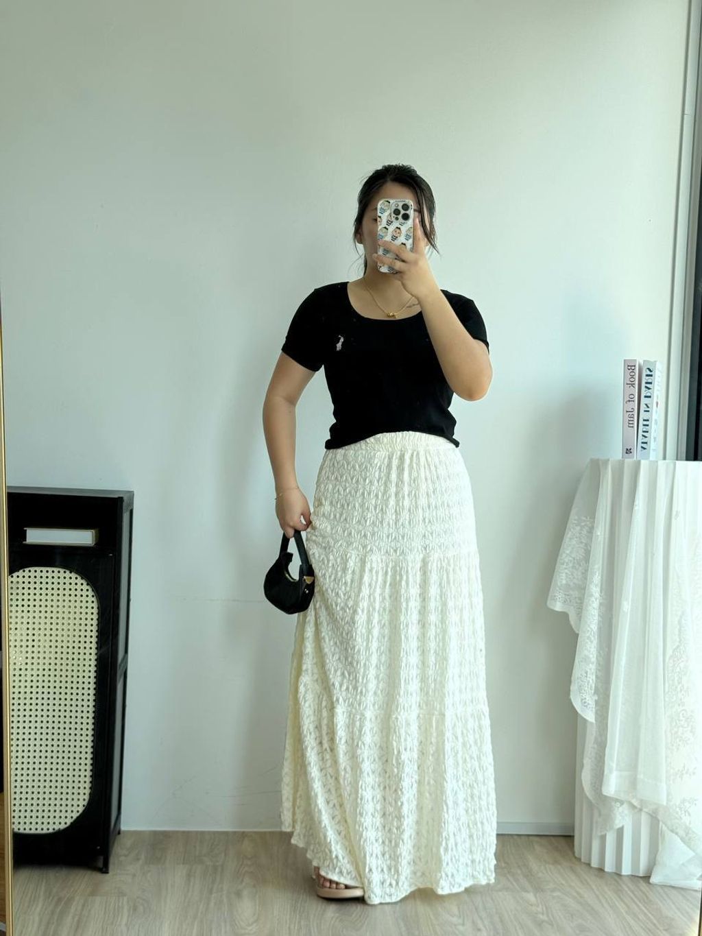 photo_6060079661179848338_y