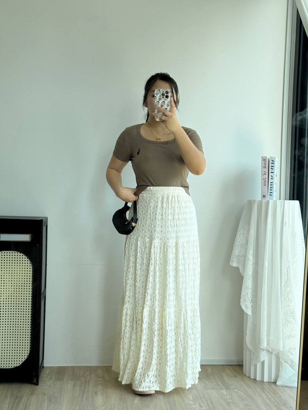 photo_6060079661179848335_y