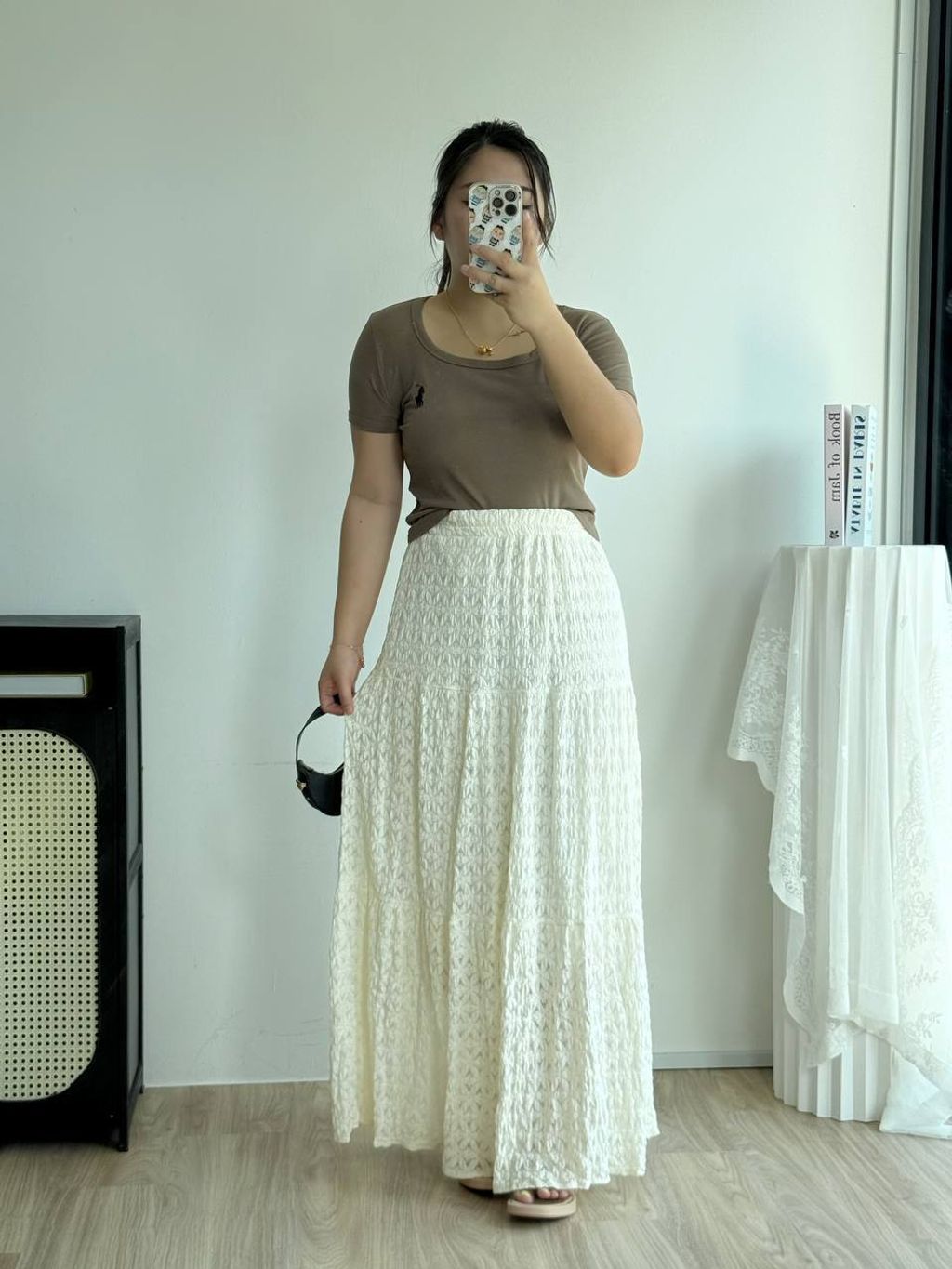 photo_6060079661179848333_y