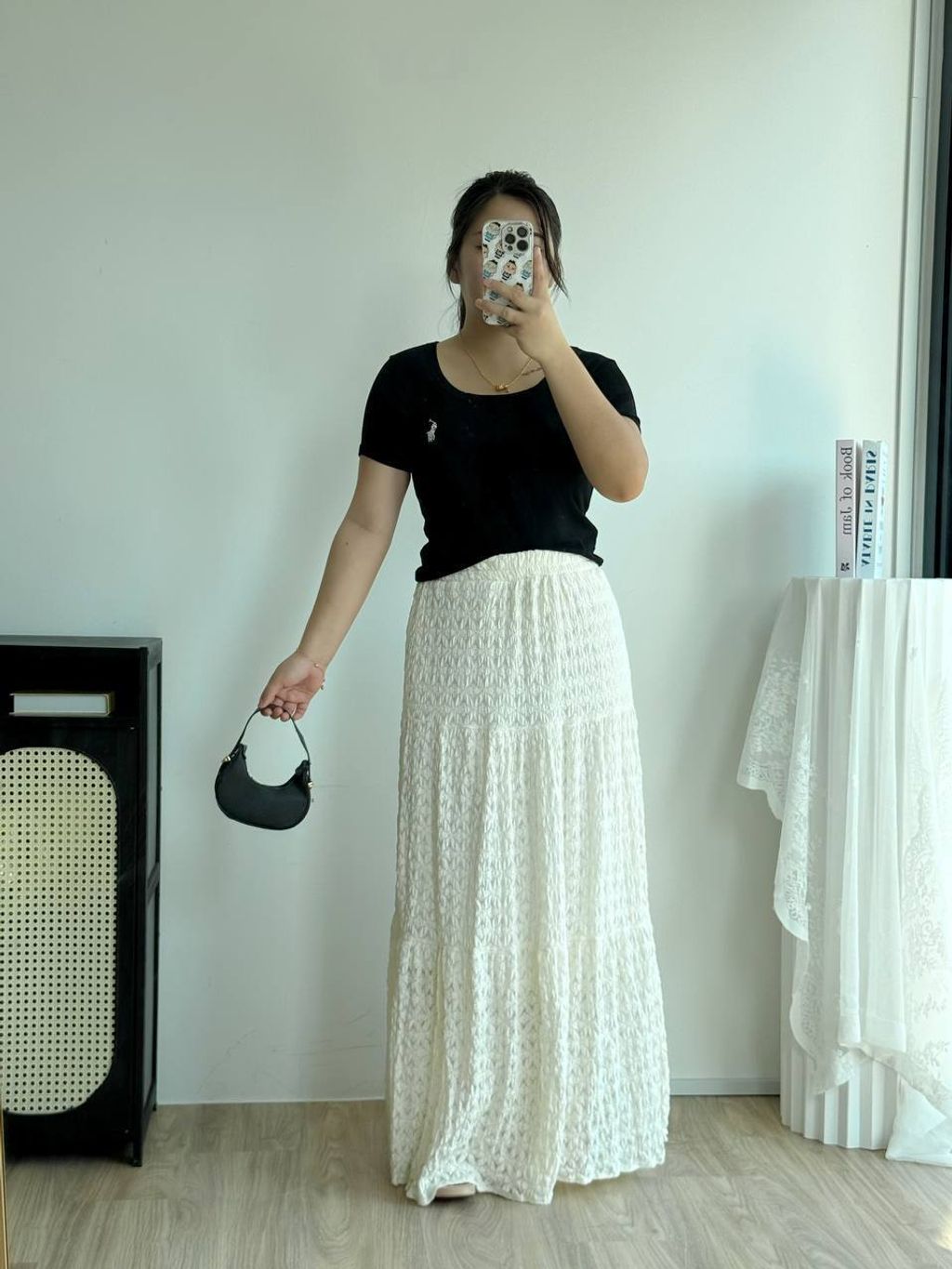 photo_6060079661179848339_y