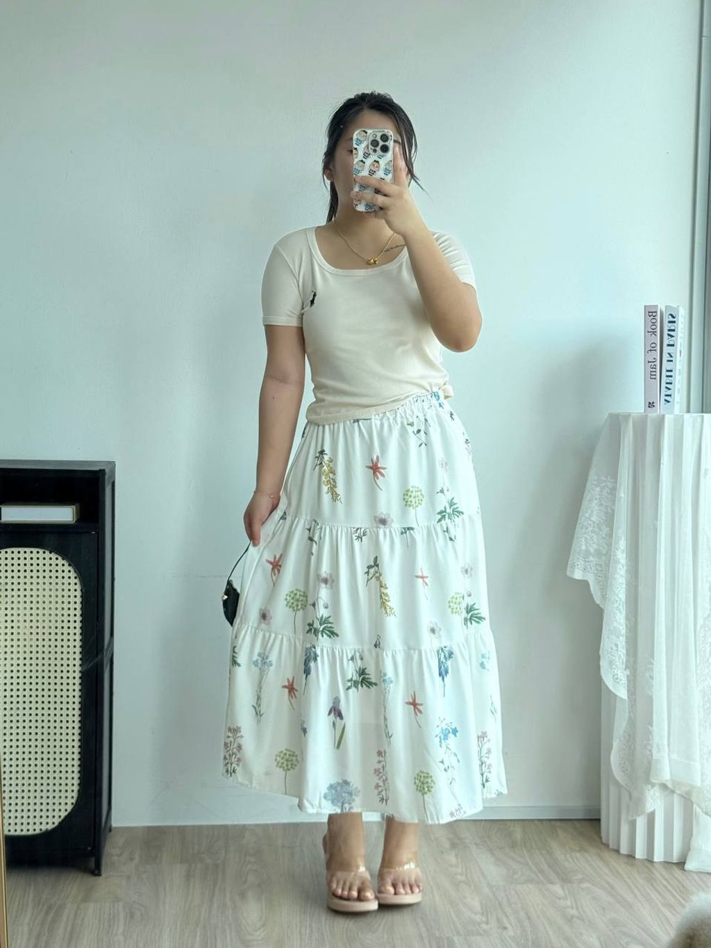 photo_6060079661179848160_y