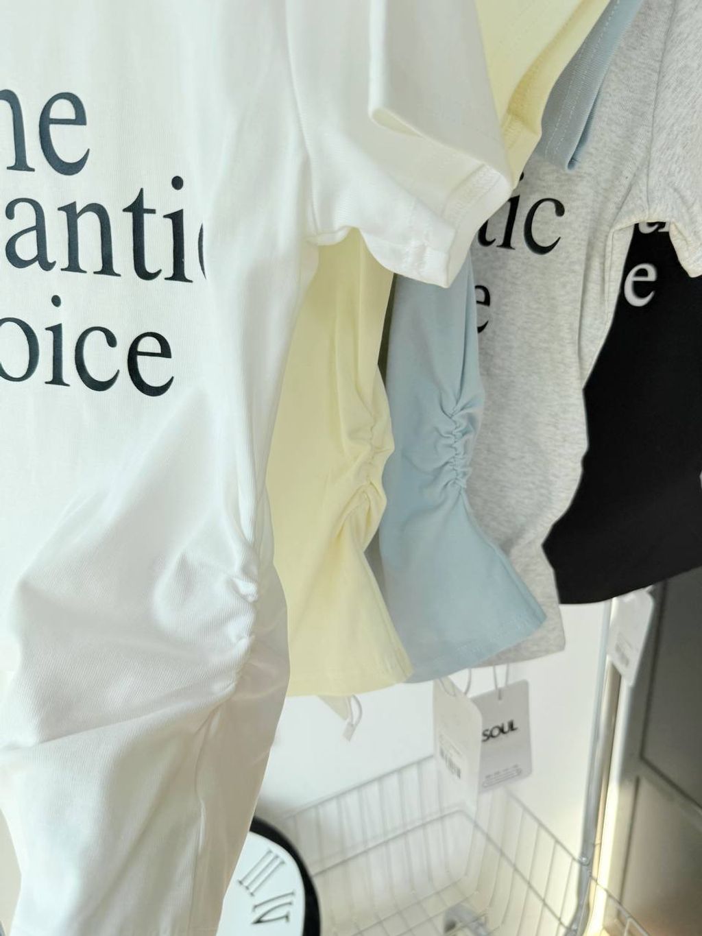 photo_6060079661179848118_y