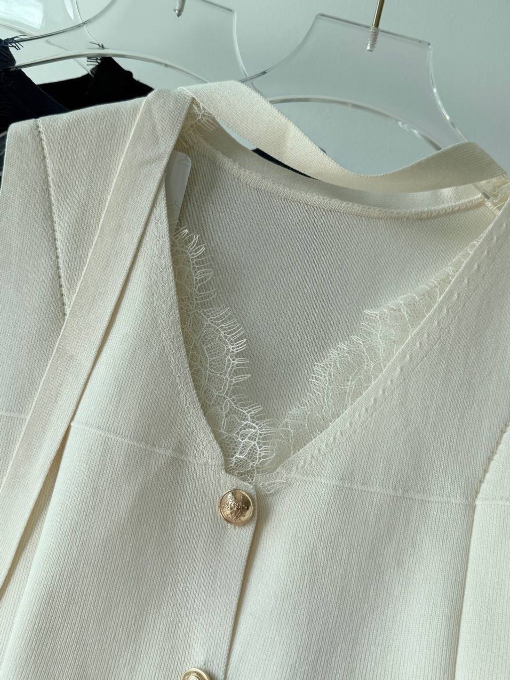 photo_6161366354502995363_y