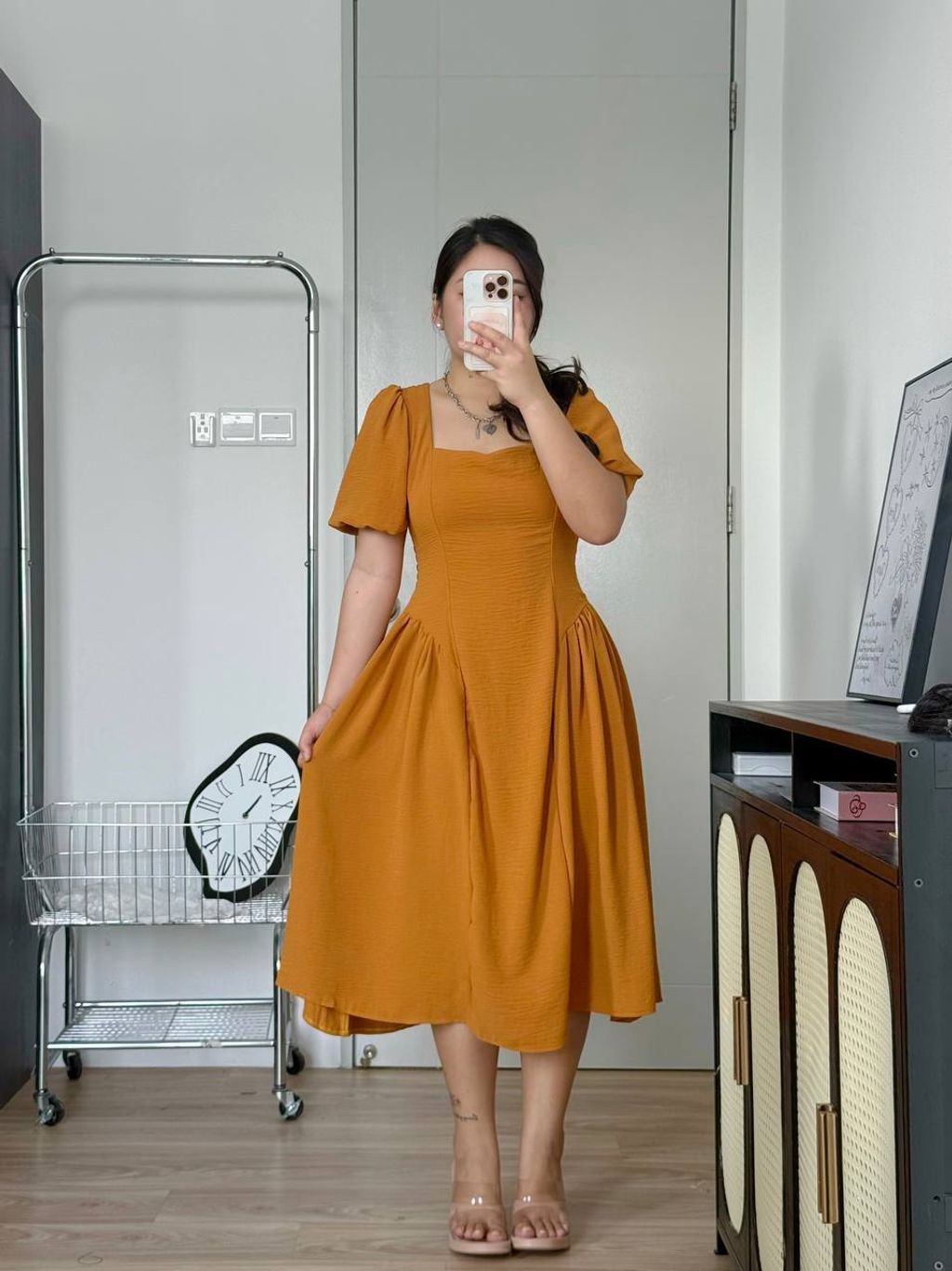 photo_6079913669828920156_y