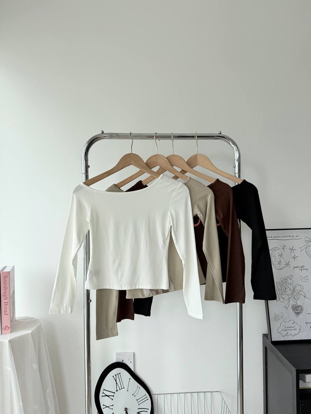 photo_6086699864189242608_w