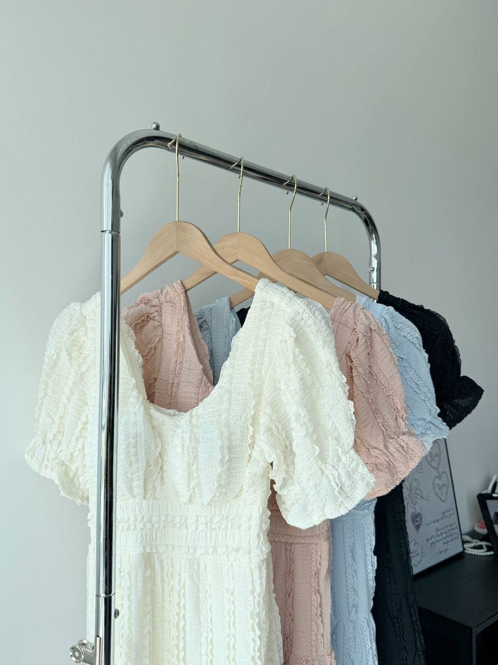 photo_6321010980385047319_y