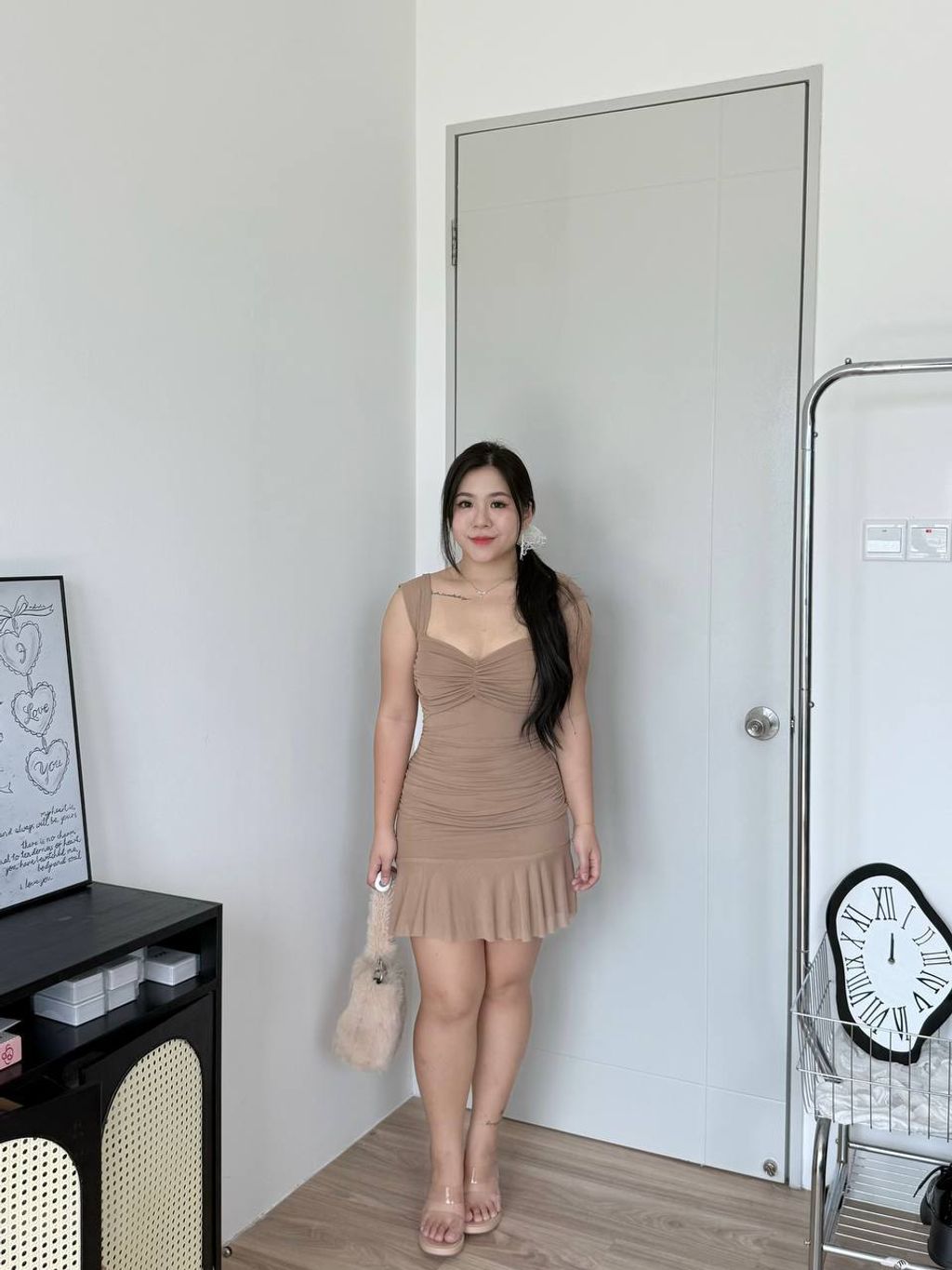 photo_6073114466016412694_y