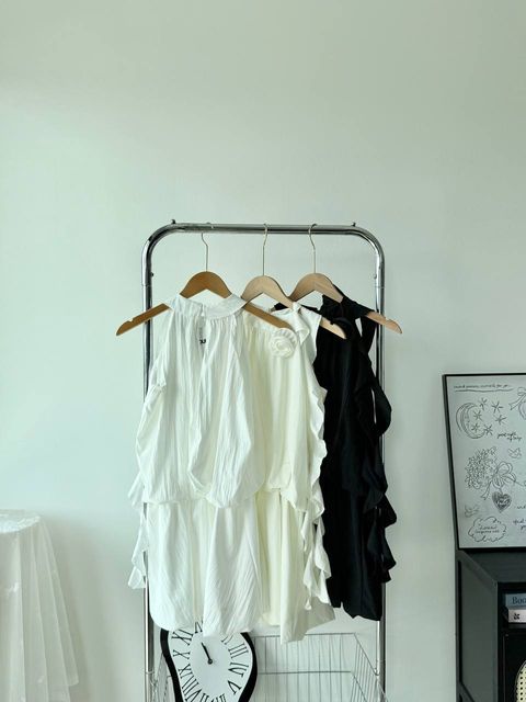 photo_6136368283335638711_y