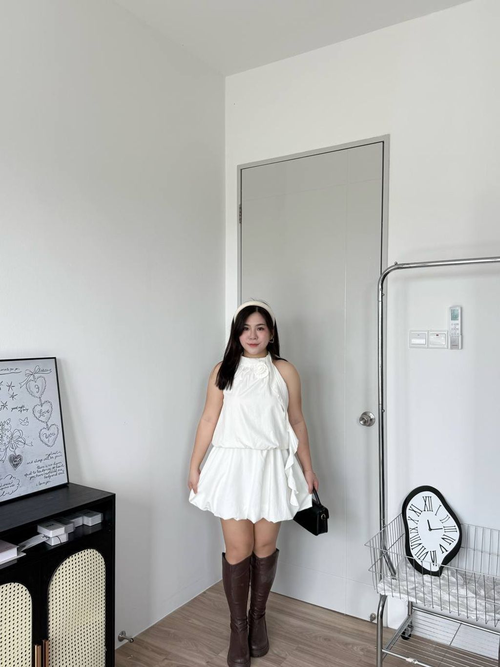 photo_6136368283335638642_y