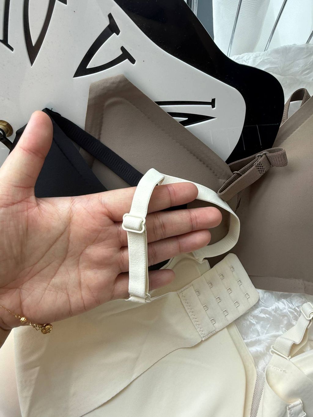 photo_6246789023477650445_w