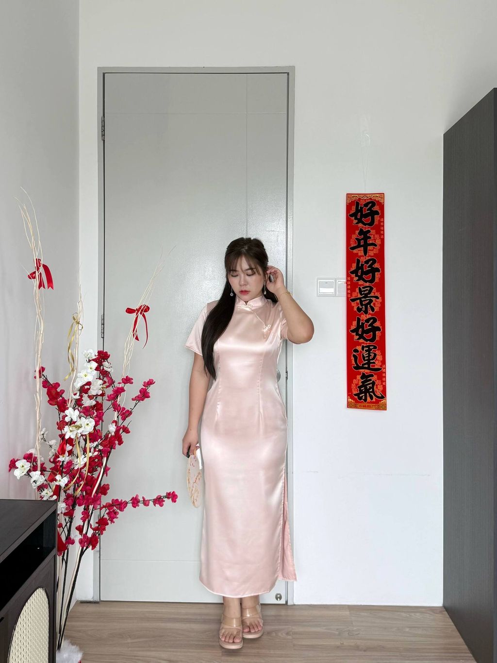 photo_6167946609476438933_w