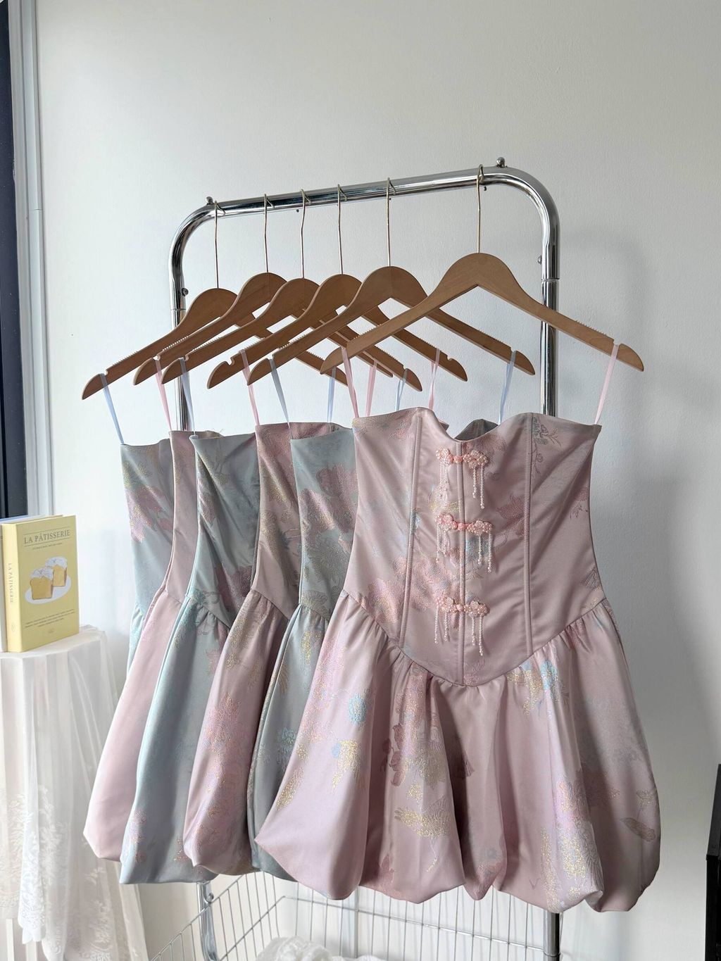 photo_6167946609476438979_w