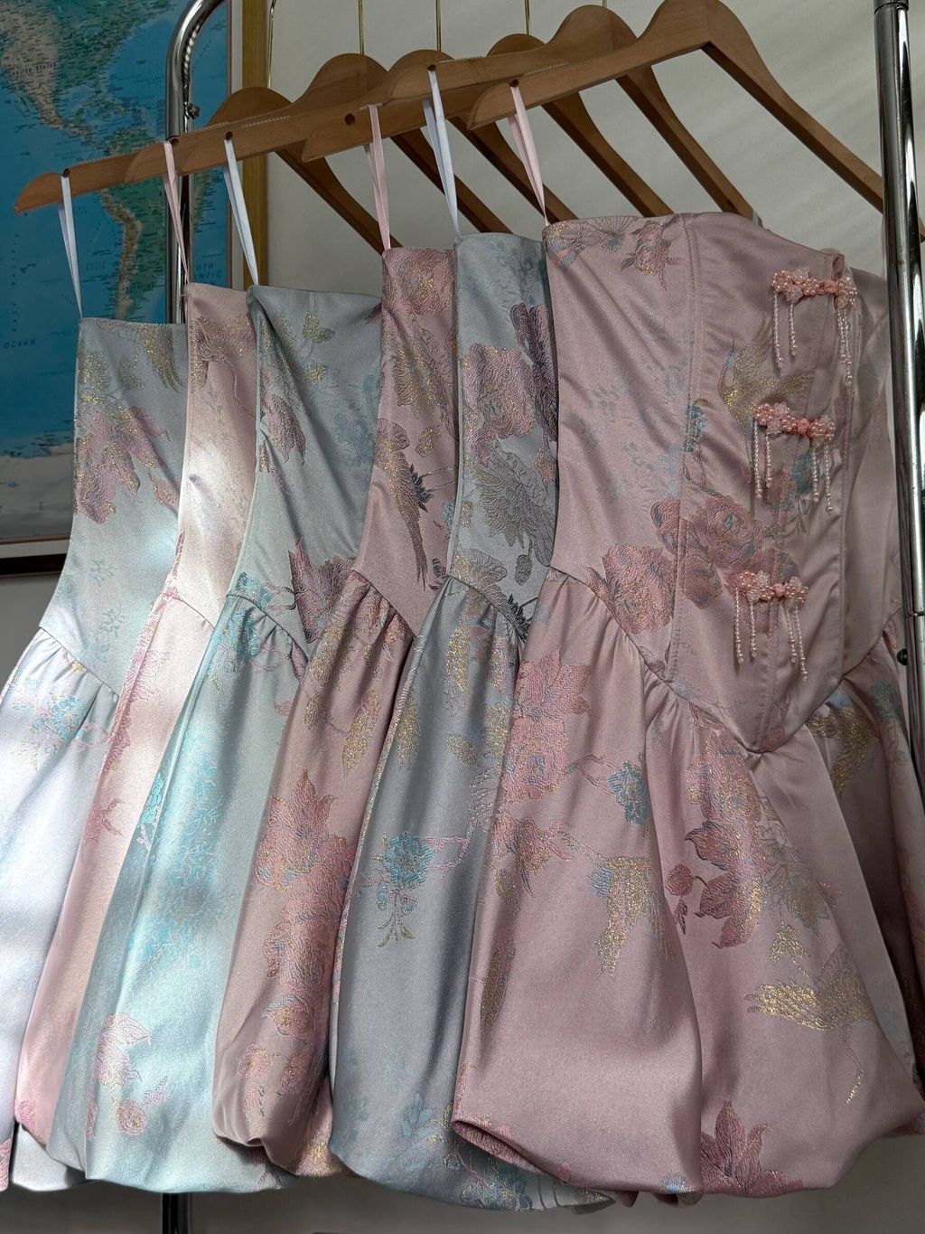 photo_6167946609476438968_w