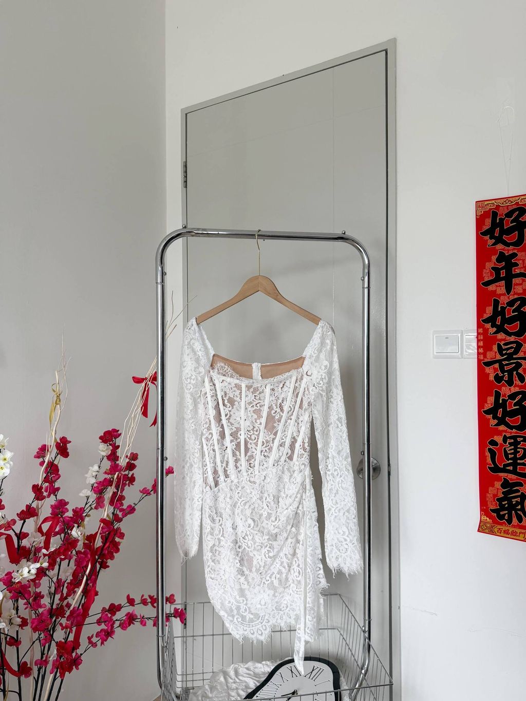 photo_6167946609476439013_w