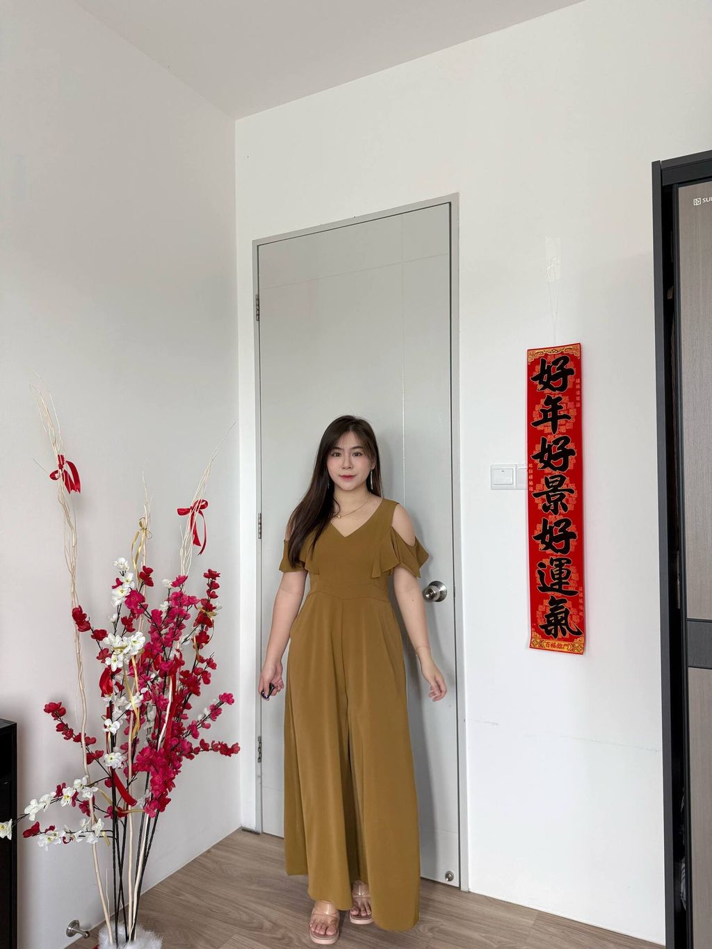 photo_6183798375988268053_w