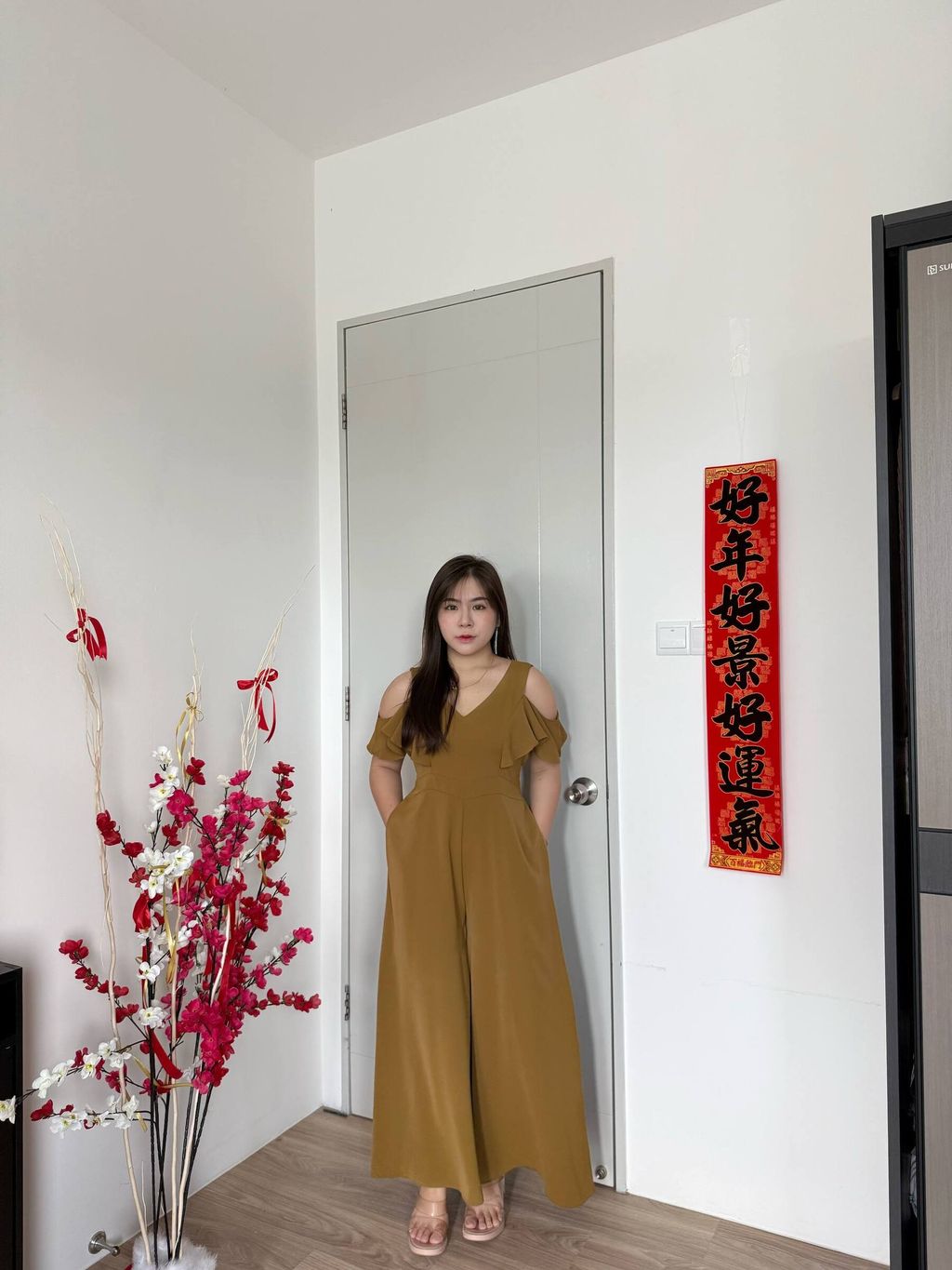 photo_6183798375988268054_w