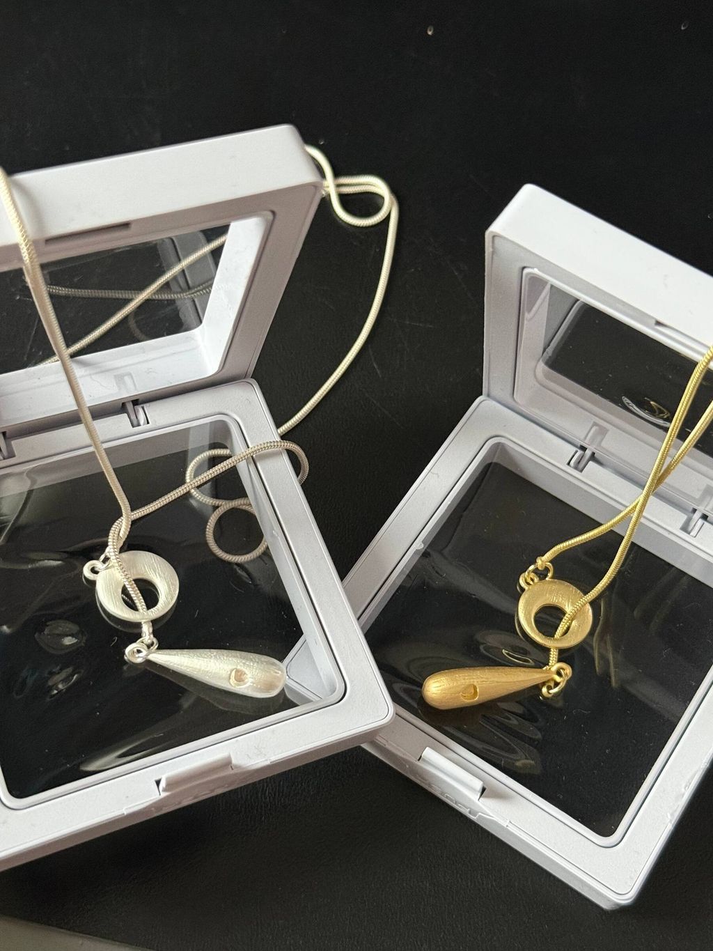 photo_6199650984313686882_w