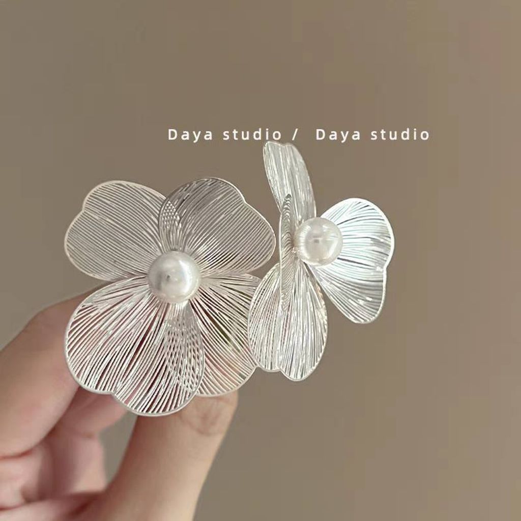 photo_6199650984313686962_x