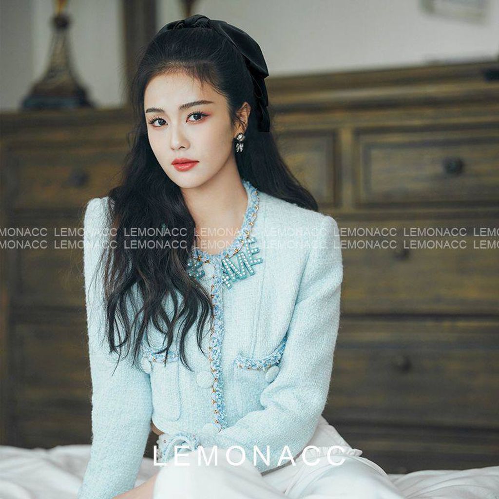 photo_6199650984313686913_x