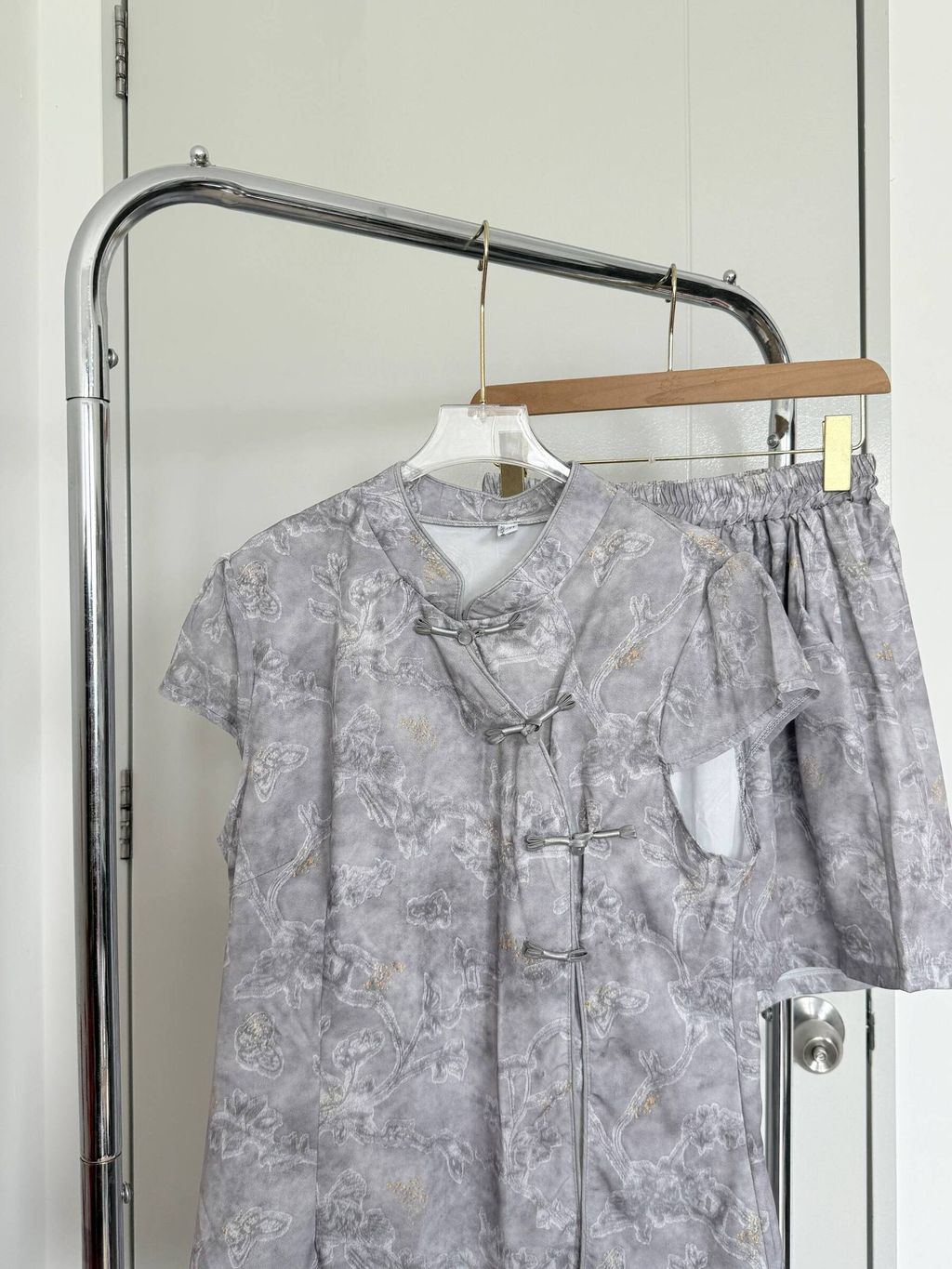 photo_6199650984313687199_w