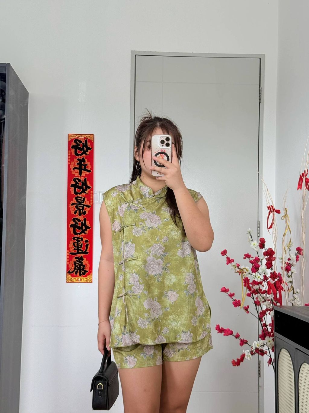 photo_6199650984313687269_w