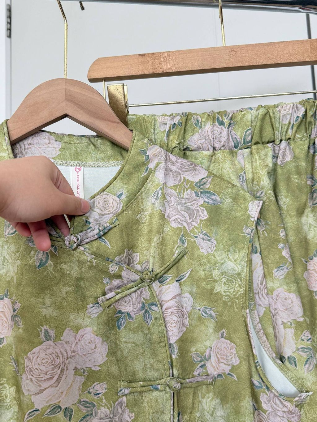 photo_6199650984313687145_w