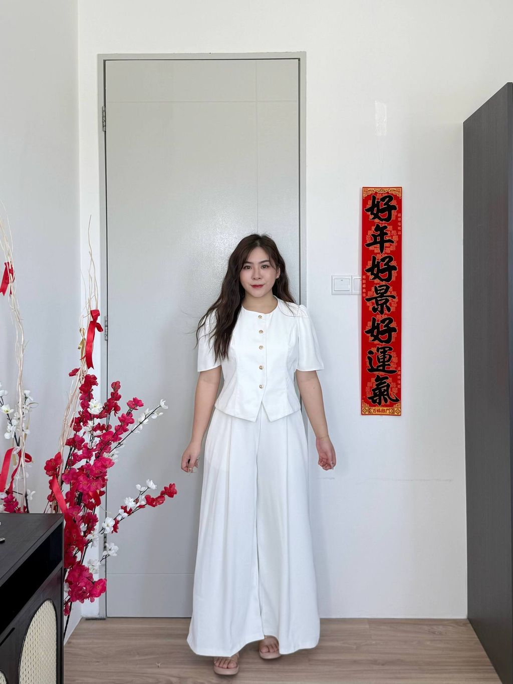 photo_6235602600770342325_w