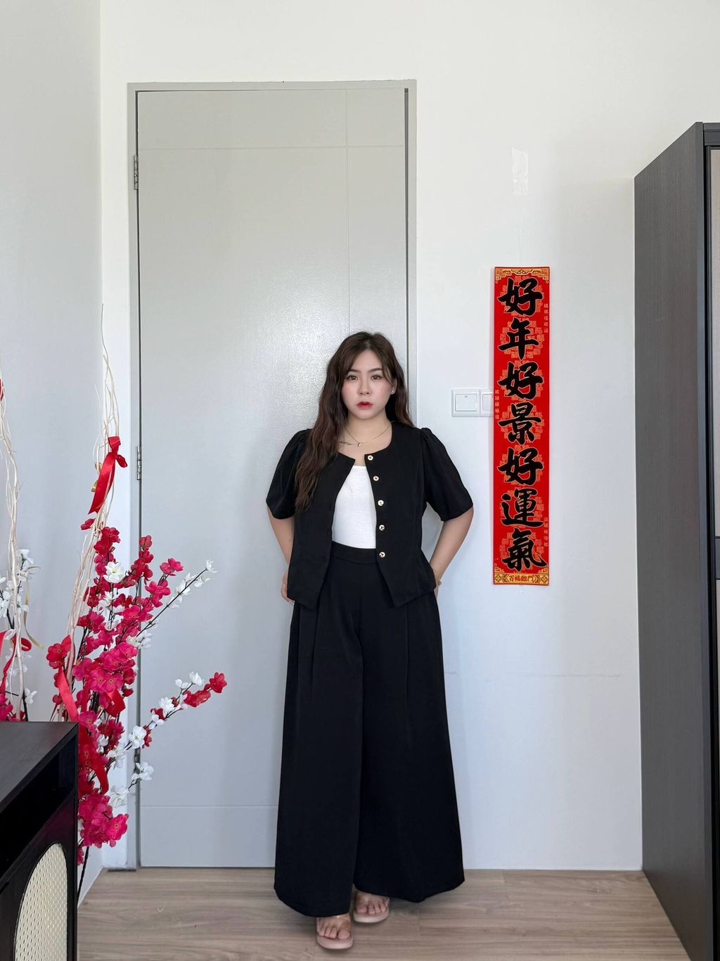 photo_6235602600770342319_w