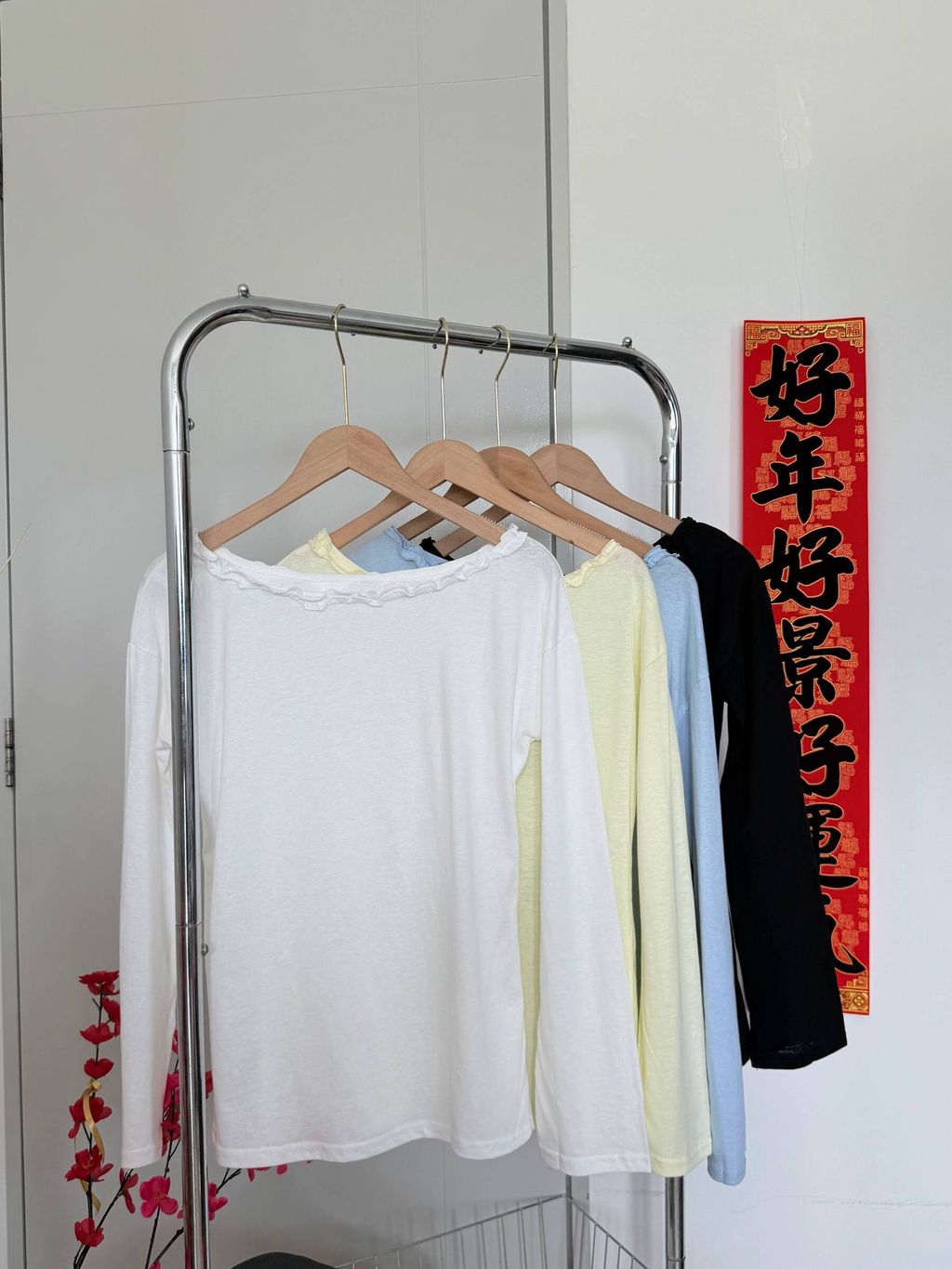 photo_6235602600770342058_w