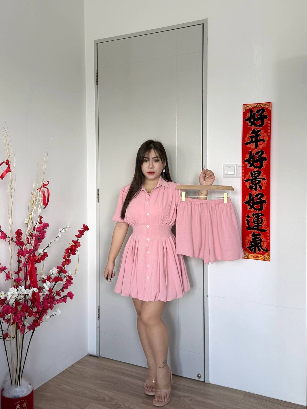 photo_6235602600770342134_w