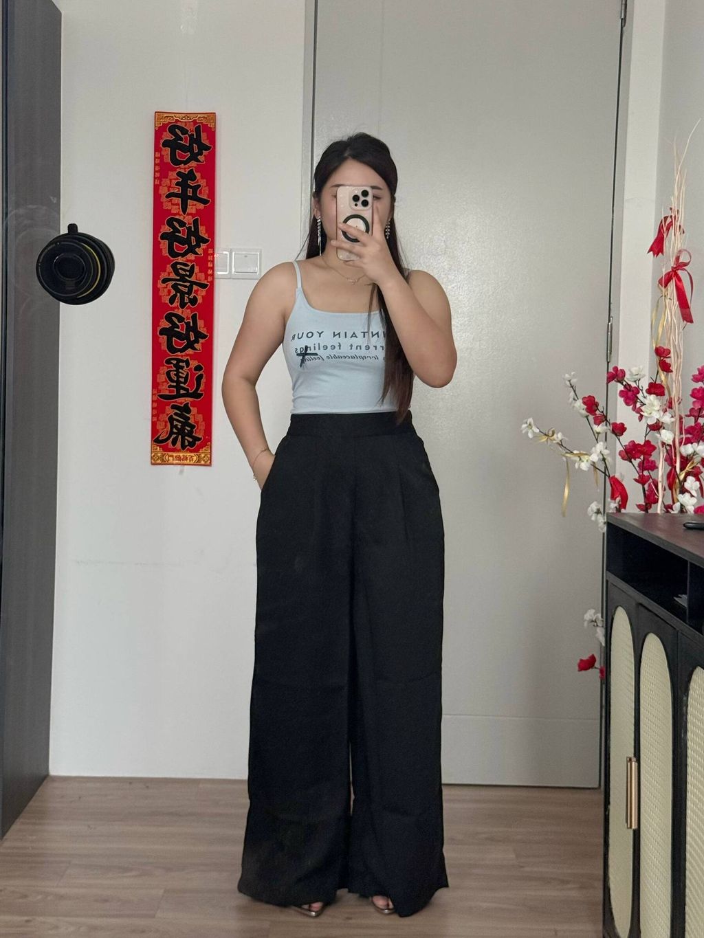 photo_6293924953820172343_w