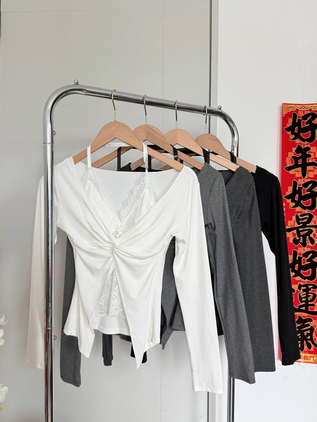 photo_6293924953820172073_w