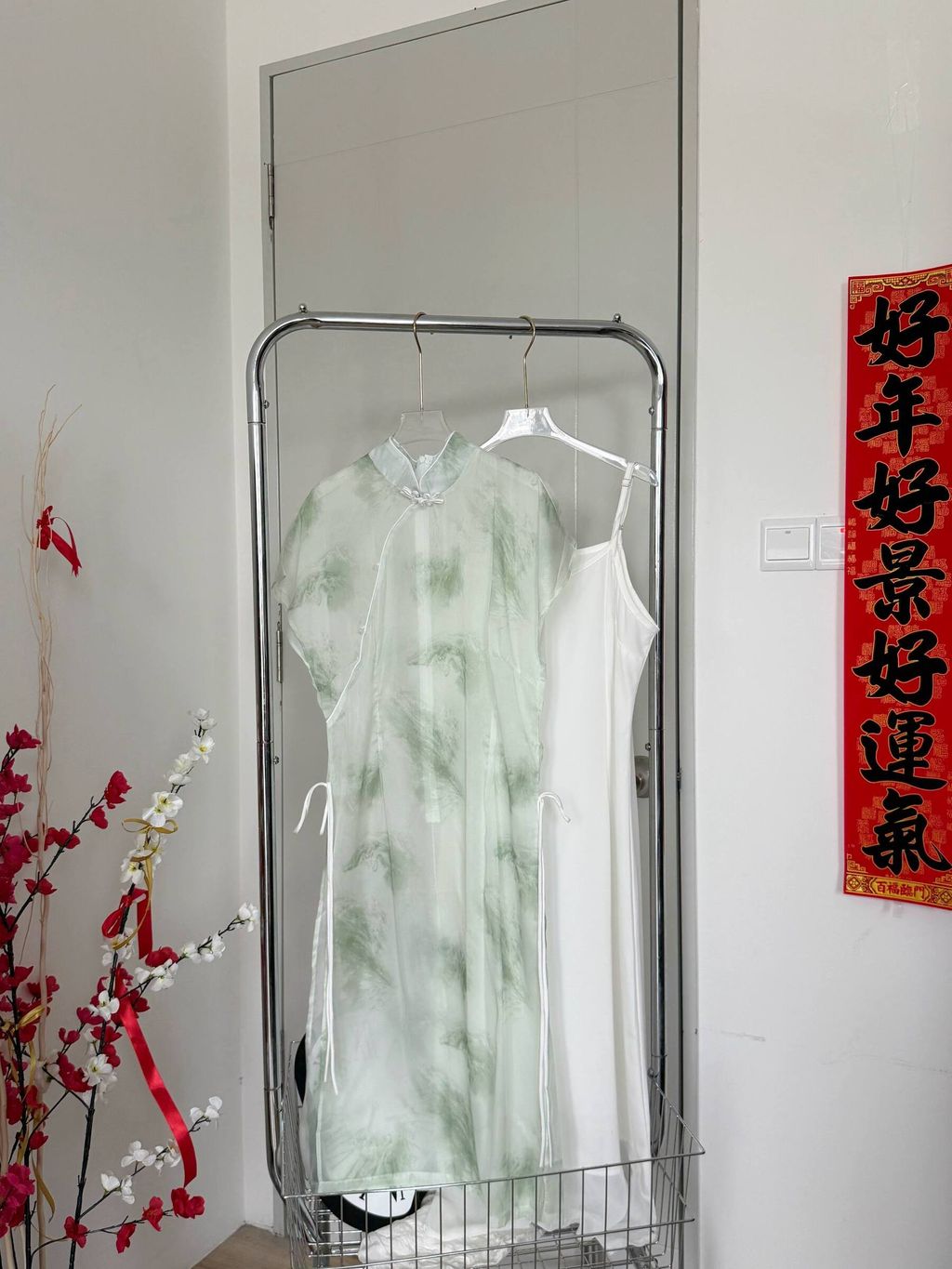 photo_6293924953820172031_w