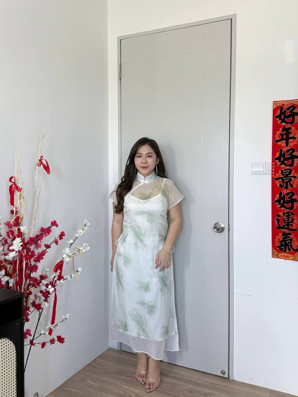 photo_6293924953820172474_w