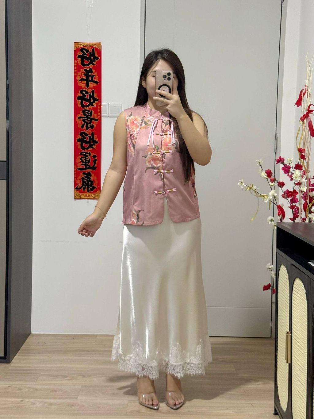 photo_6293924953820172393_w