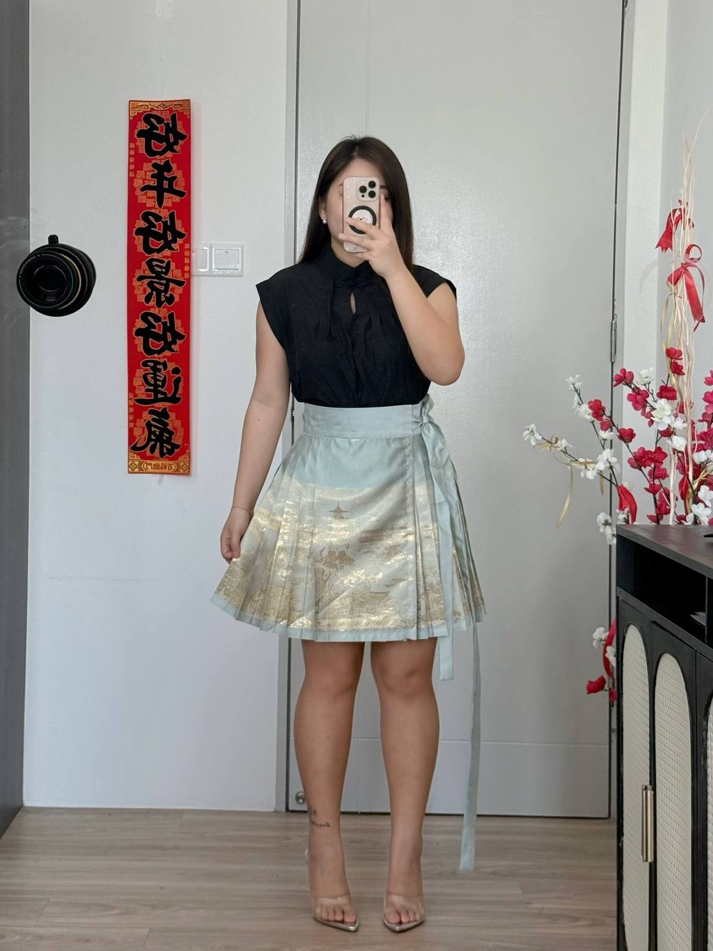 photo_6293924953820172278_w