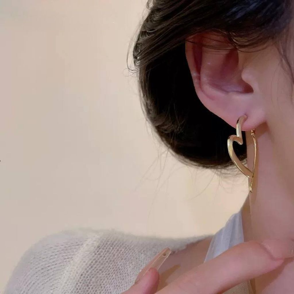 photo_6298498806227603238_x