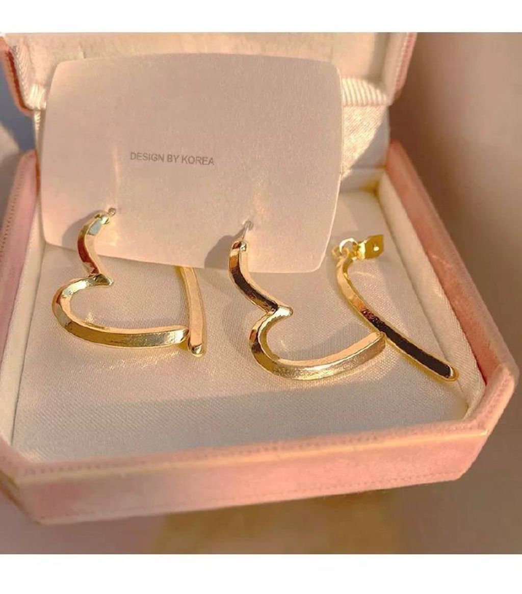 photo_6298498806227603235_x