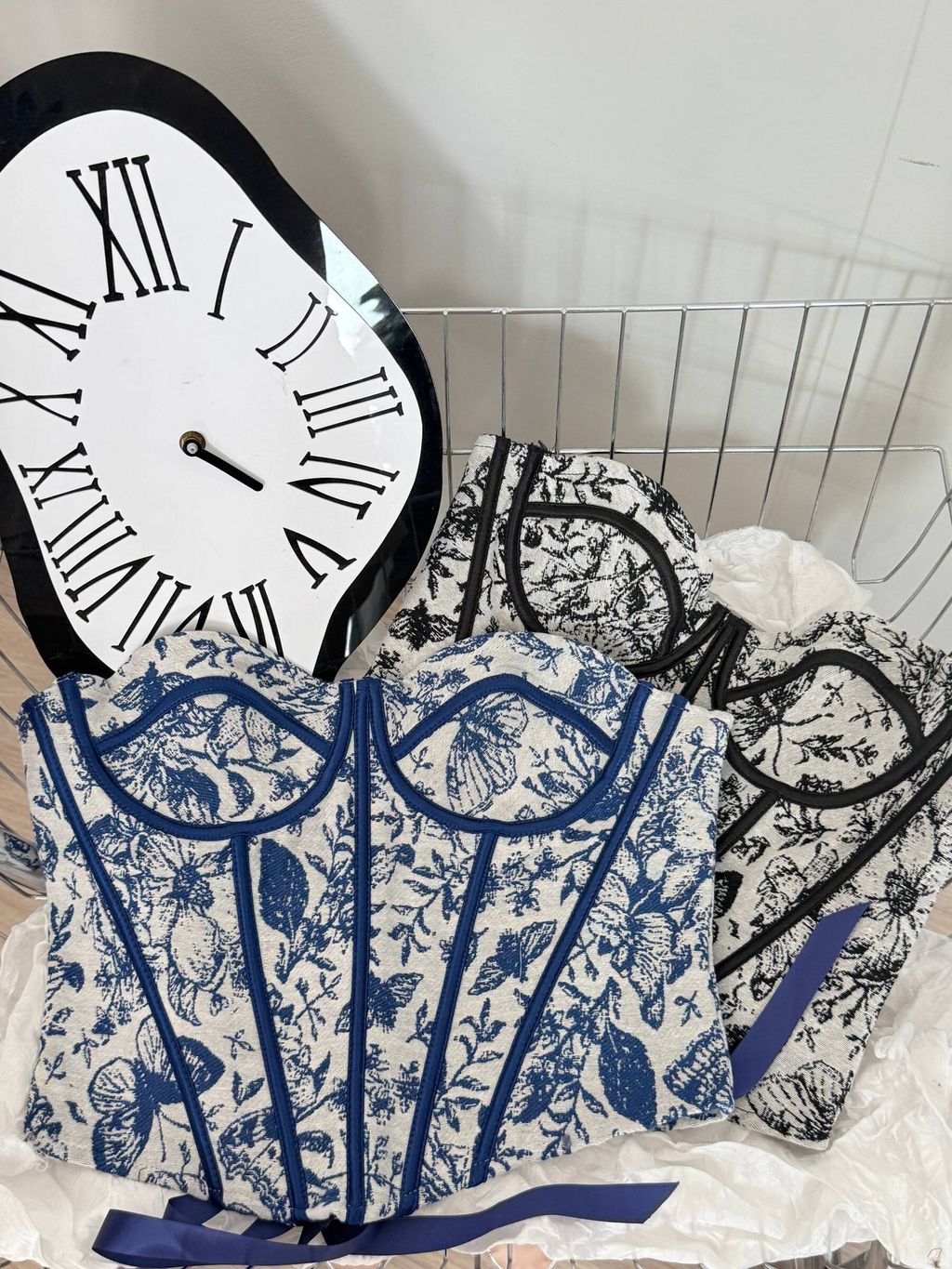 photo_6323356028237451254_w