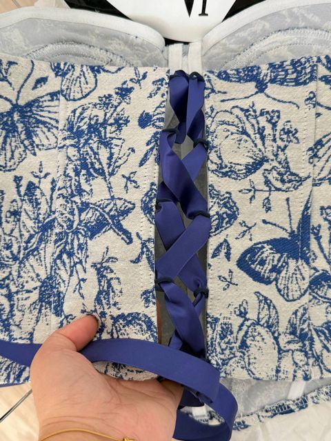 photo_6323356028237451256_w