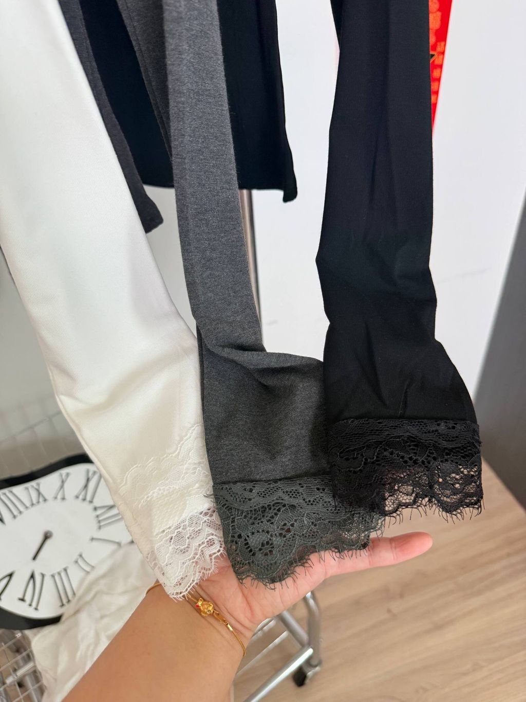 photo_6323356028237451261_w