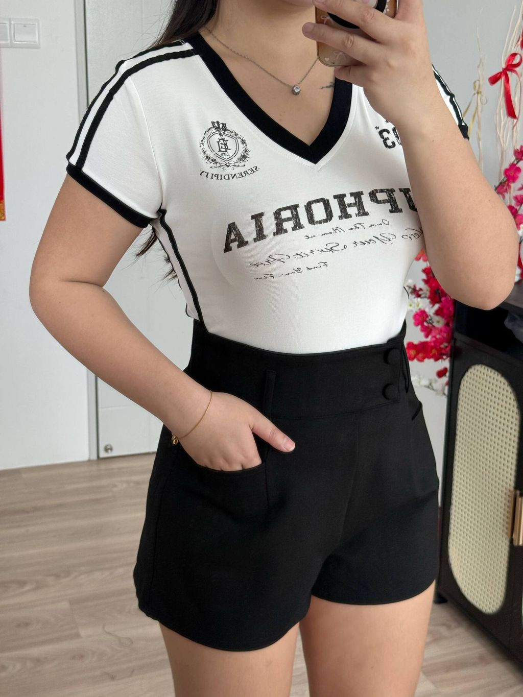 photo_6323356028237450838_w