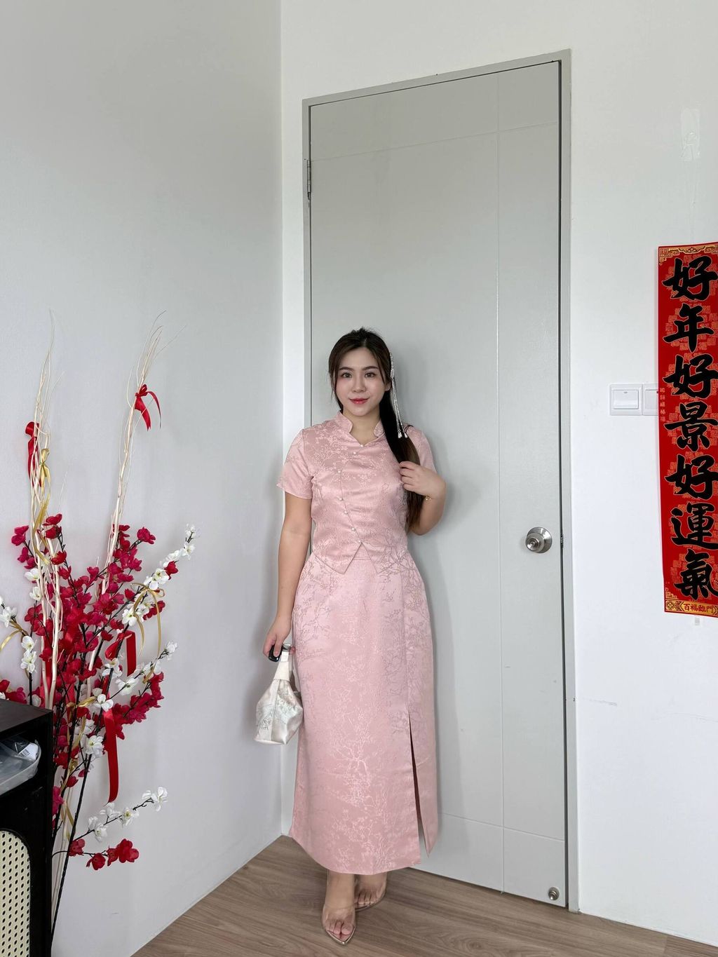 photo_6323356028237451100_w