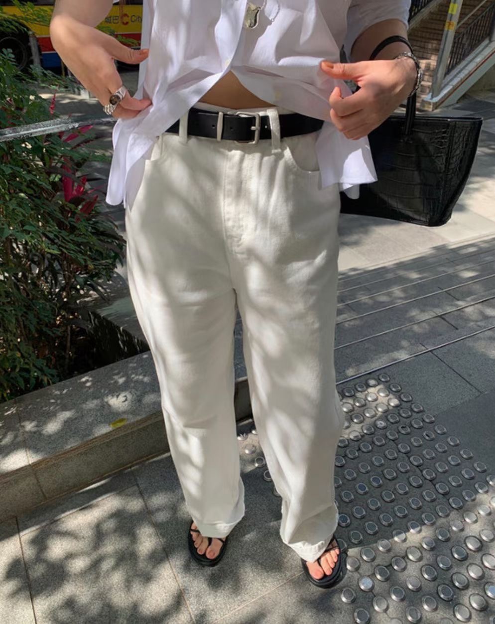 21d60965b4134f36a76d772ae9bae5e2