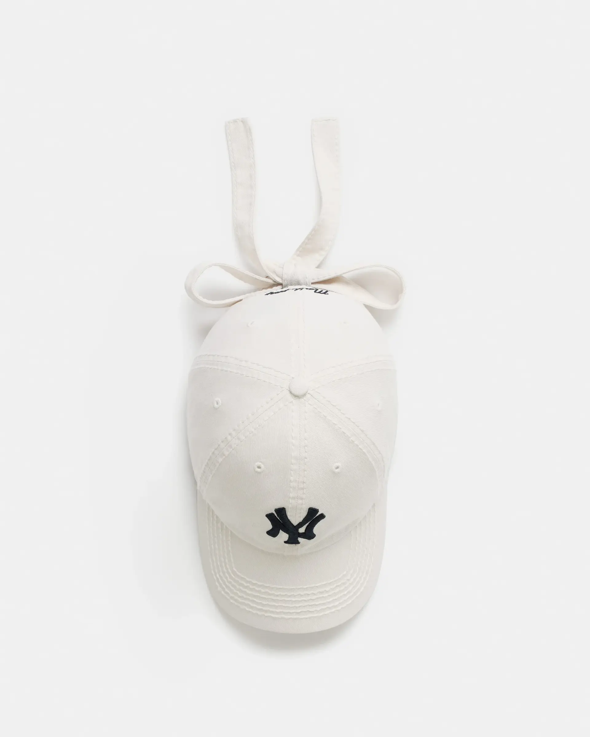 Madhappy-Yankees-47-Bow-Hat-Flat-Pearl-03
