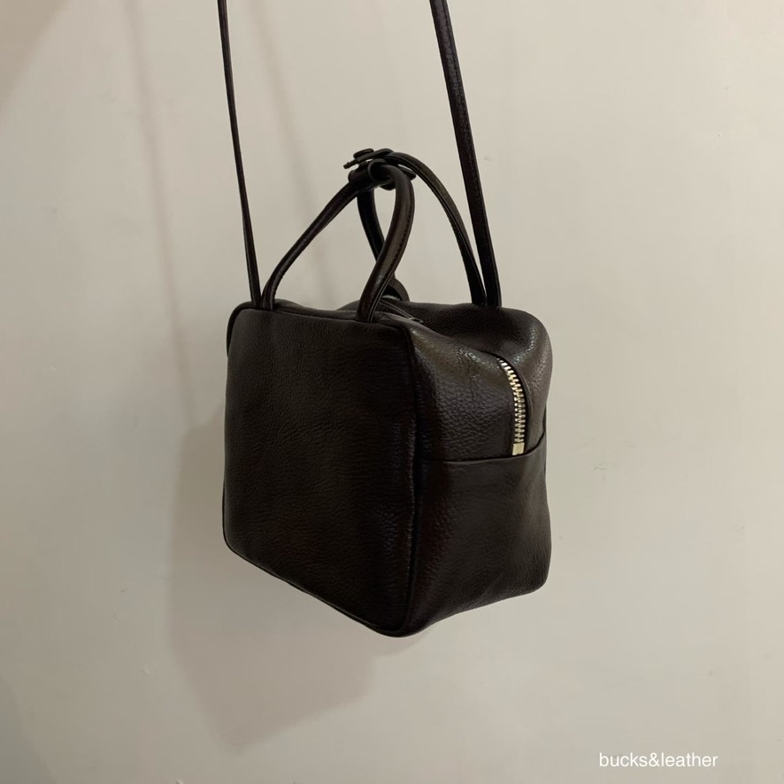 D347B9E2-3612-46B7-80FF-D4F6BC3EF564_1_105_c