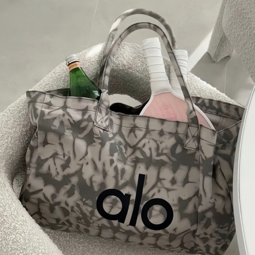 63EC01DD-4EE2-45E4-BA75-462BC0316F5C_1_105_c