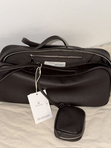 ABE97D12-8D6A-4518-916E-FDCAD92158D8_4_5005_c