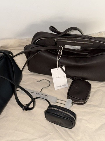 7F53B058-188B-4FCF-94C4-4282A0400185_4_5005_c