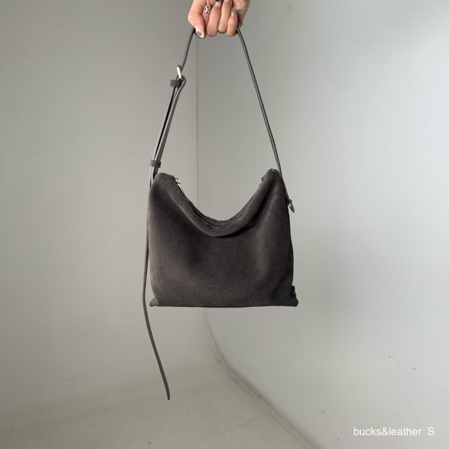 b9e42b03f0a135a20ee0b6b70dde939d